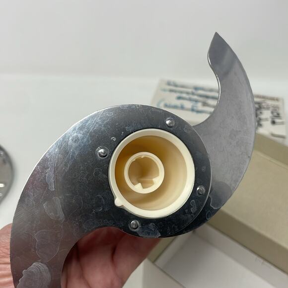 Miscellaneous Cuisinart parts bundle - Picture 8 of 12